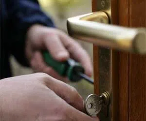 Lock Safe Services Vienna, VA 703-574-6796 - lock-change